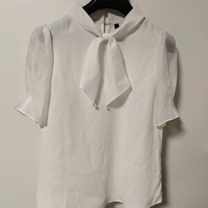 Chic White Blouse with Bow Accent